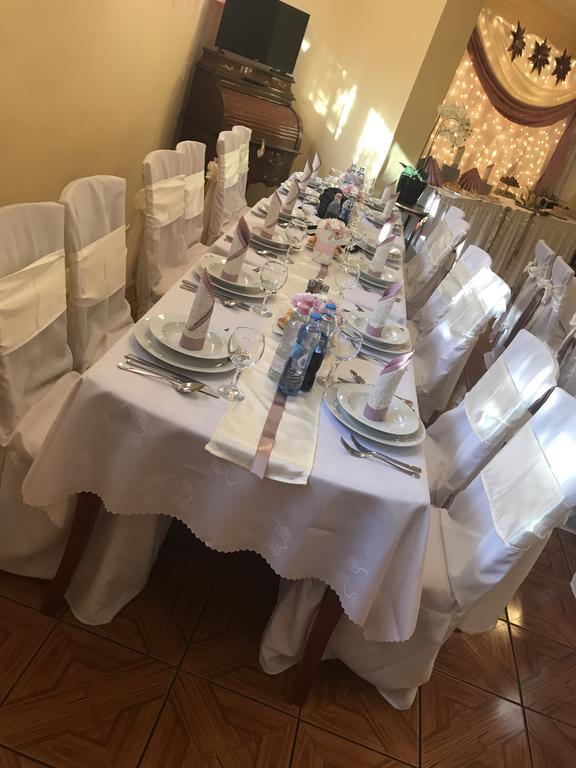 Hotel Korona Hajduszoboszlo Bagian luar foto