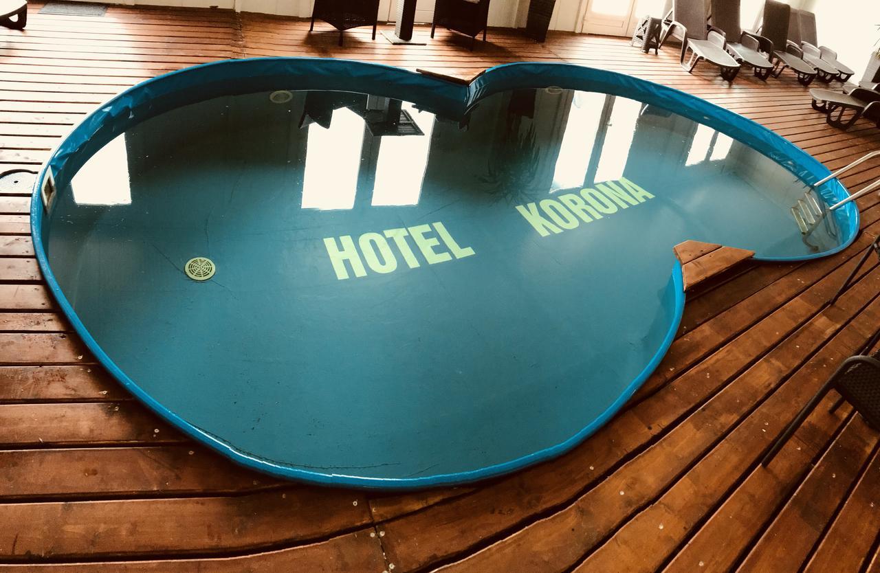 Hotel Korona Hajduszoboszlo Bagian luar foto