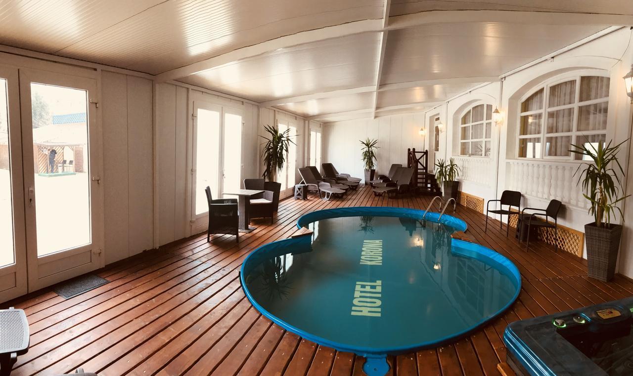 Hotel Korona Hajduszoboszlo Bagian luar foto